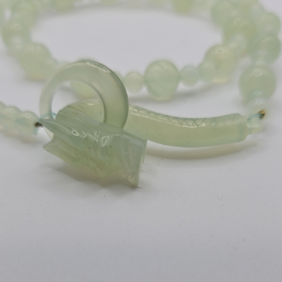 Vintage Chinese Carved Jade Green Beaded Necklace With Dragon Clasp - Picture 2 of 8